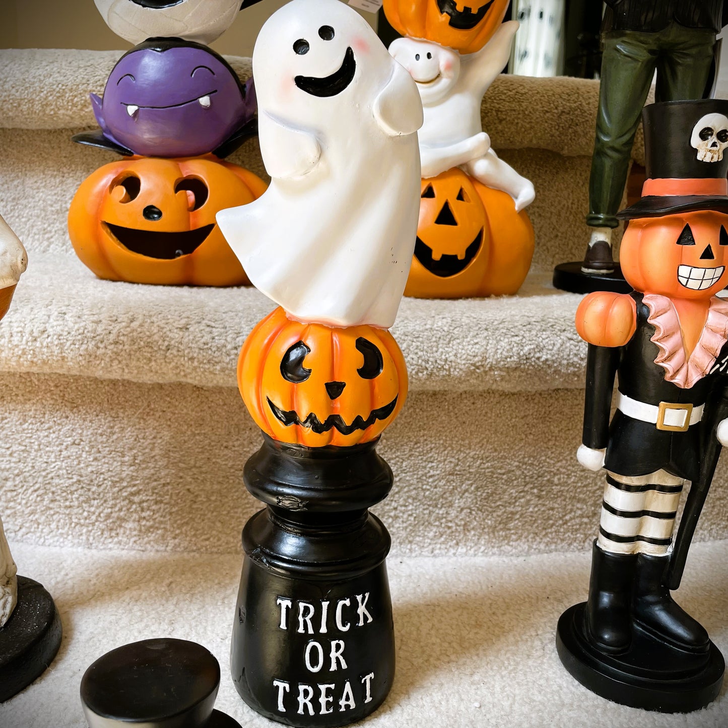 Ghost, Pumpkin and Cauldron Table Tower